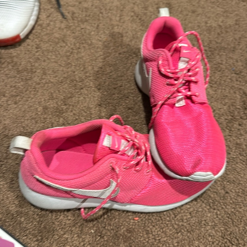 Nike highlighter pink sneakers